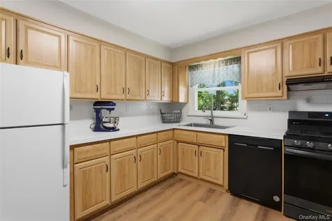 50 Larkspur Drive Brewster NY 10509