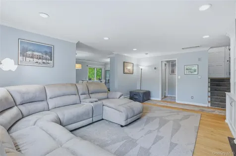2 Timberland Pass Chappaqua NY 10514