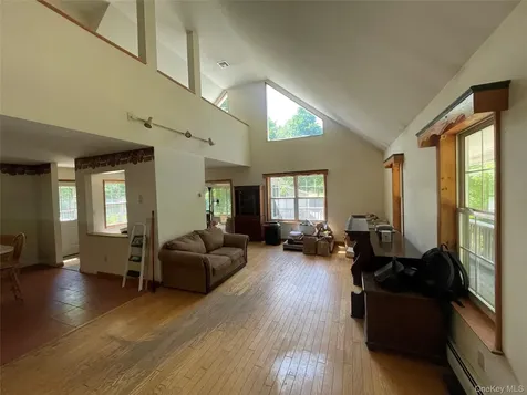 176 Downing Road Pleasant Valley NY 12569