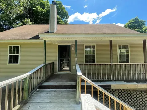 176 Downing Road Pleasant Valley NY 12569