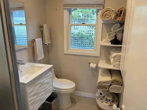 111 Walnut Walk Fair Harbor NY 11706