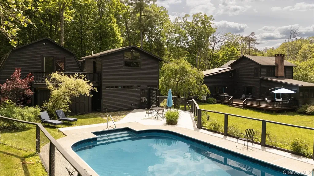 11-15 Morton Road Rhinebeck NY 12572