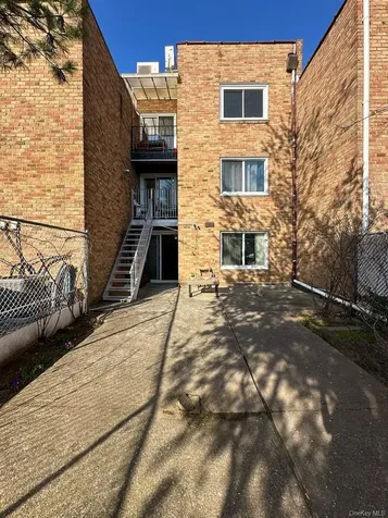 310 Delaware Avenue Staten Island NY 10305