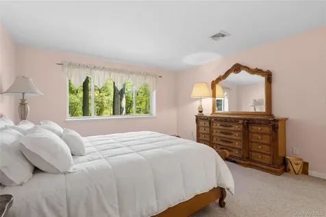 170 Barger Street Putnam Valley NY 10579