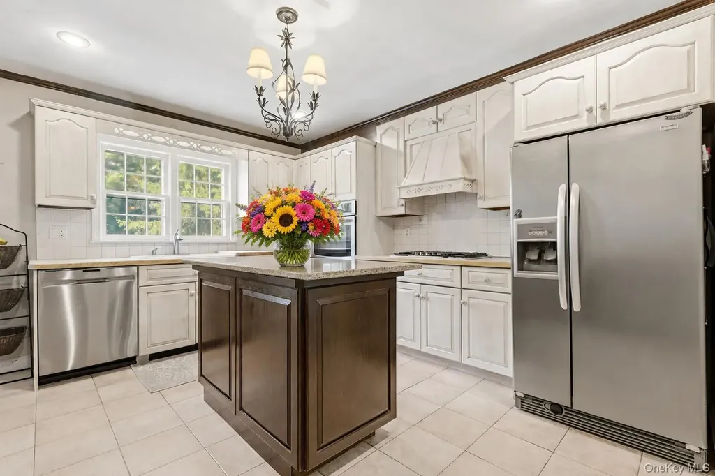 1 Hunting Ridge Road White Plains NY 10605