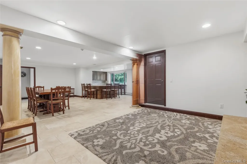 1 Hunting Ridge Road White Plains NY 10605