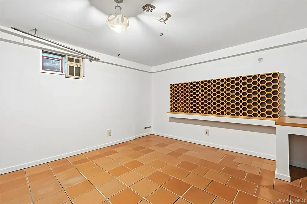 1 Hunting Ridge Road White Plains NY 10605