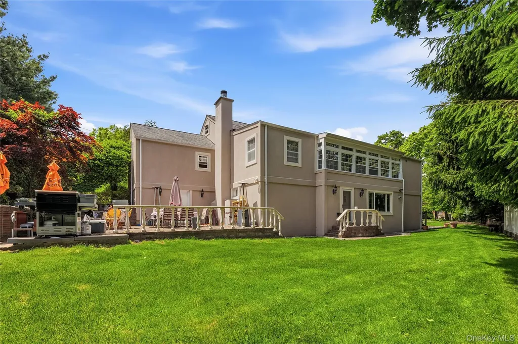1 Hunting Ridge Road White Plains NY 10605