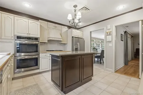 1 Hunting Ridge Road White Plains NY 10605