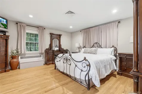 1 Hunting Ridge Road White Plains NY 10605