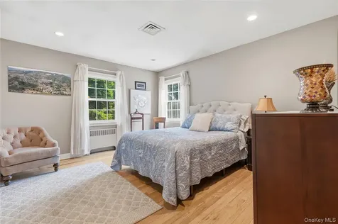 1 Hunting Ridge Road White Plains NY 10605