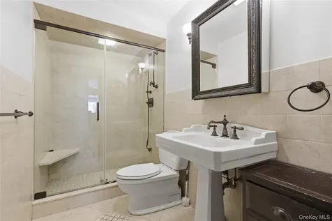 1 Hunting Ridge Road White Plains NY 10605