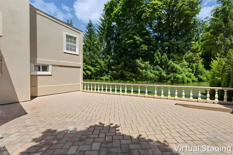 1 Hunting Ridge Road White Plains NY 10605