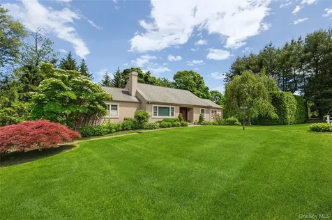 1 Hunting Ridge Road White Plains NY 10605