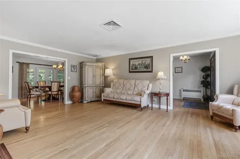1 Hunting Ridge Road White Plains NY 10605