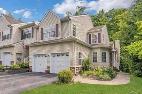 202 Pondview Loop Wappingers Falls NY 12590