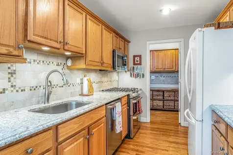 202 Pondview Loop Wappingers Falls NY 12590