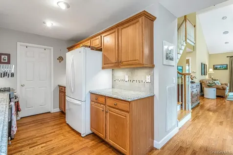 202 Pondview Loop Wappingers Falls NY 12590