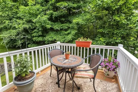 202 Pondview Loop Wappingers Falls NY 12590
