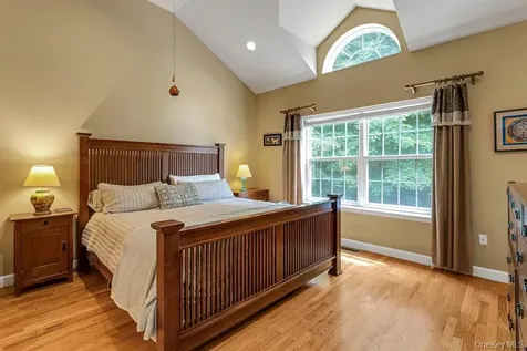 202 Pondview Loop Wappingers Falls NY 12590