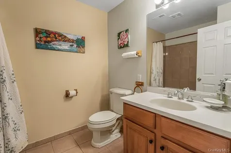 202 Pondview Loop Wappingers Falls NY 12590