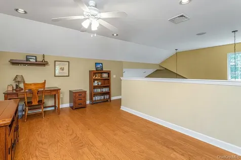 202 Pondview Loop Wappingers Falls NY 12590