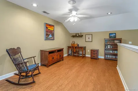 202 Pondview Loop Wappingers Falls NY 12590