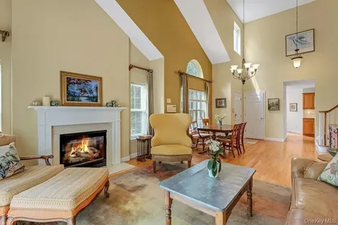202 Pondview Loop Wappingers Falls NY 12590