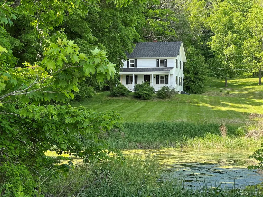 559 Shunpike Millbrook NY 12545