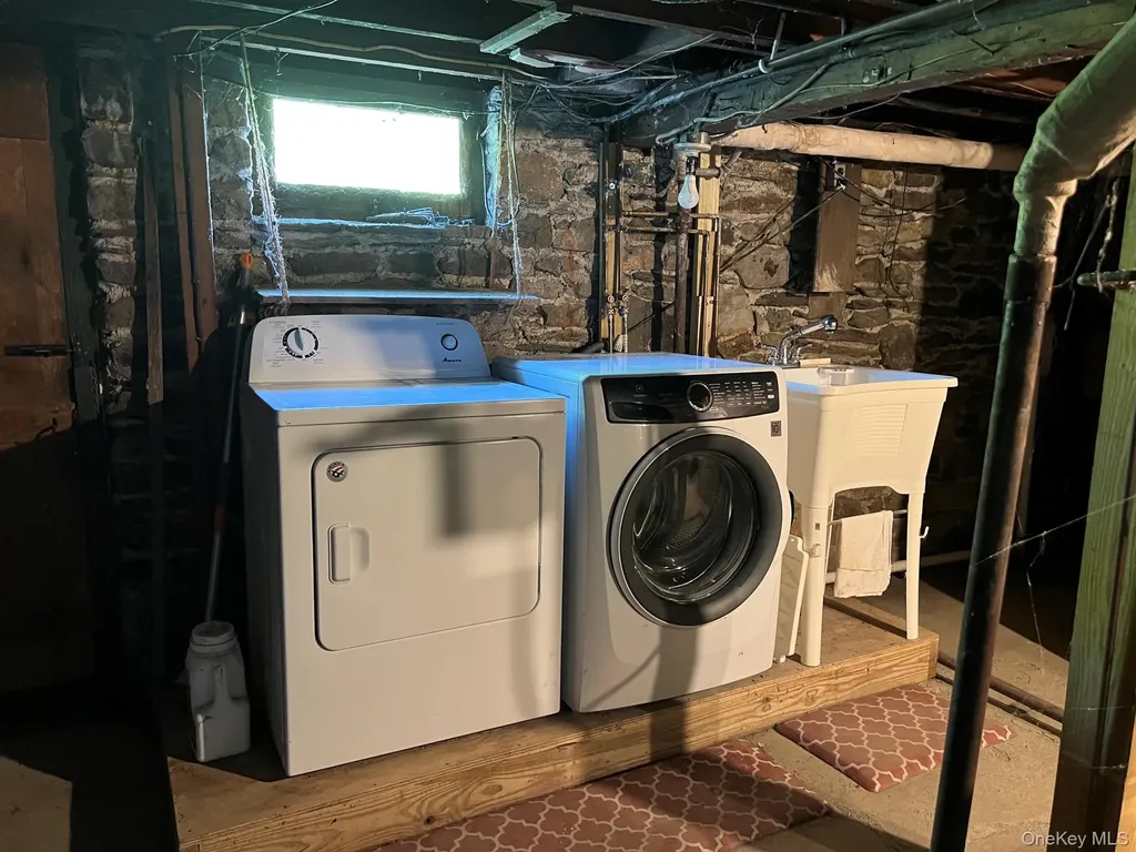 559 Shunpike Millbrook NY 12545