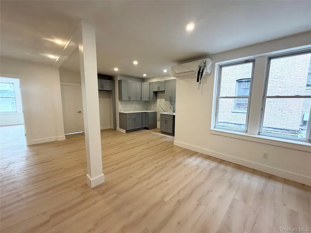 3105 Roberts Avenue Bronx NY 10461