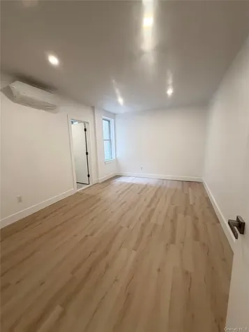 3105 Roberts Avenue Bronx NY 10461
