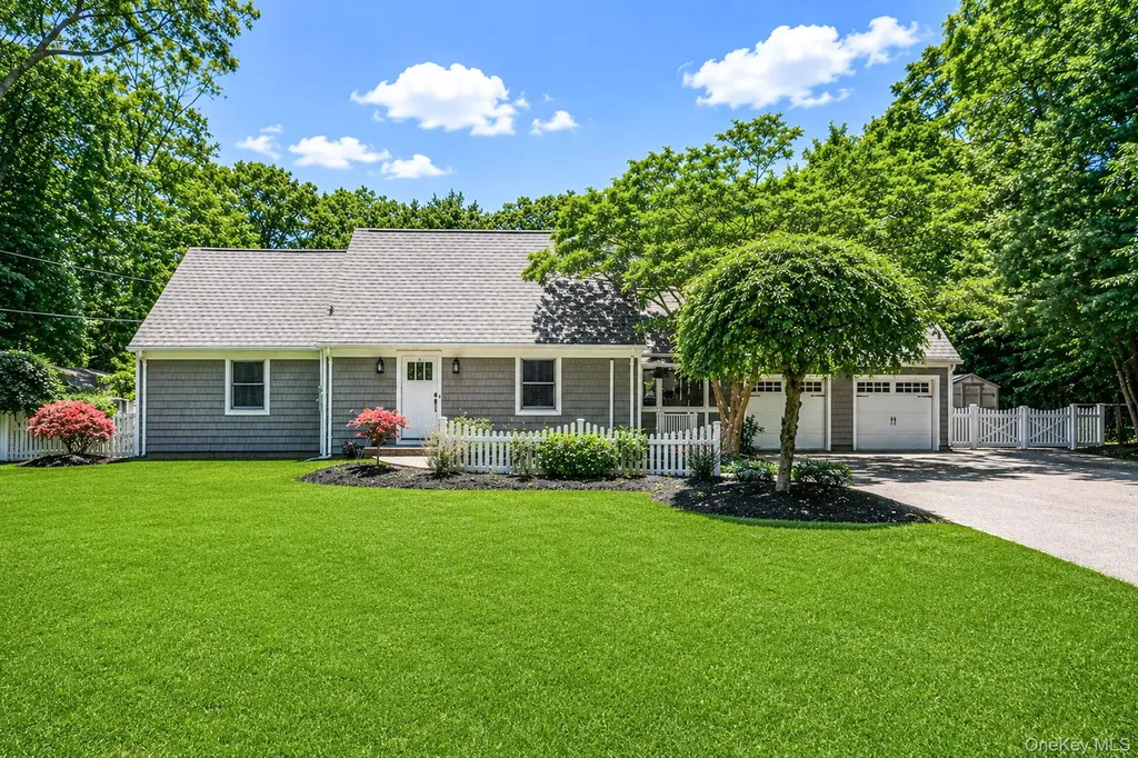 30 Landing Meadow Road Smithtown NY 11787