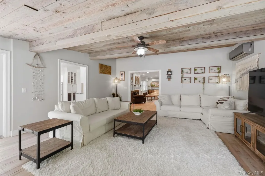 30 Landing Meadow Road Smithtown NY 11787