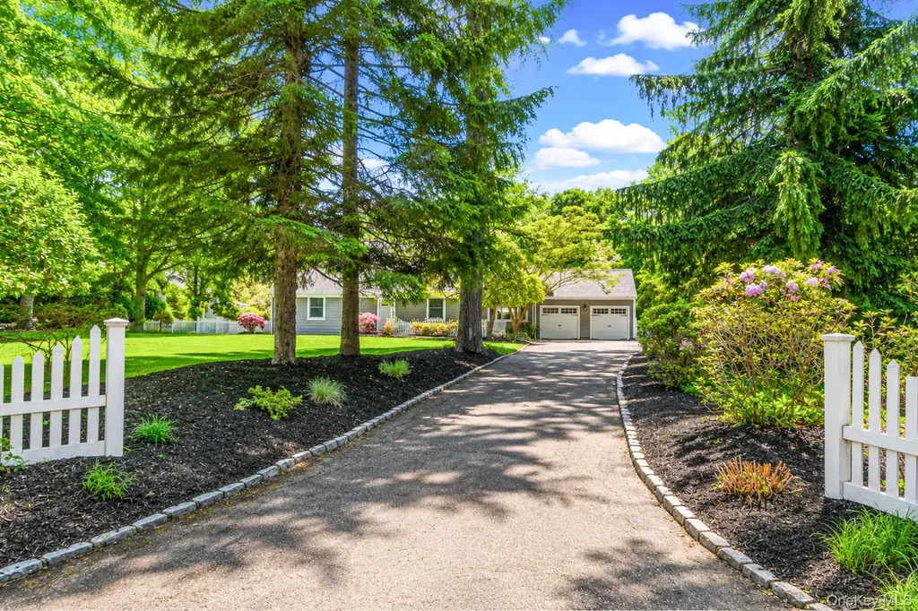 30 Landing Meadow Road Smithtown NY 11787