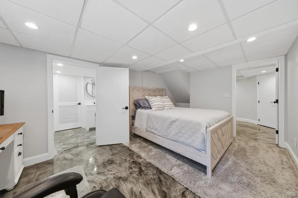 30 Landing Meadow Road Smithtown NY 11787