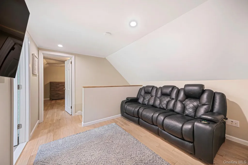 30 Landing Meadow Road Smithtown NY 11787