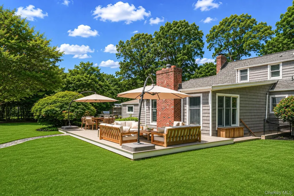 30 Landing Meadow Road Smithtown NY 11787