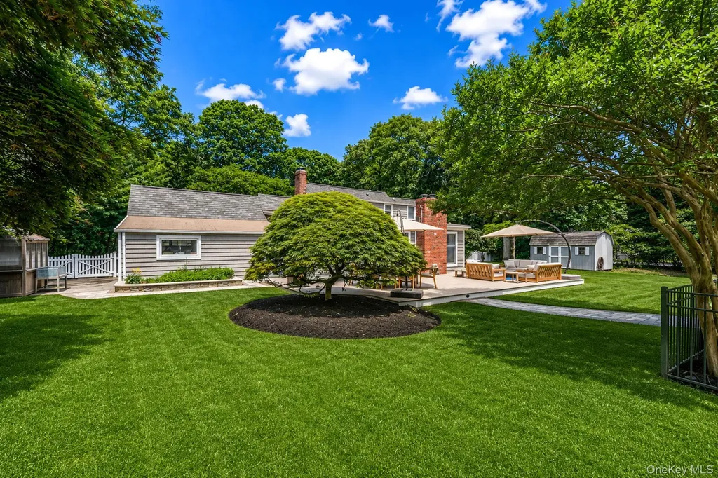 30 Landing Meadow Road Smithtown NY 11787