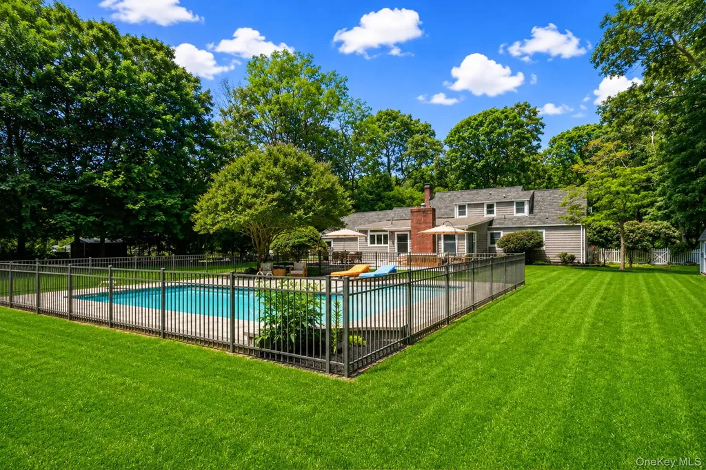 30 Landing Meadow Road Smithtown NY 11787
