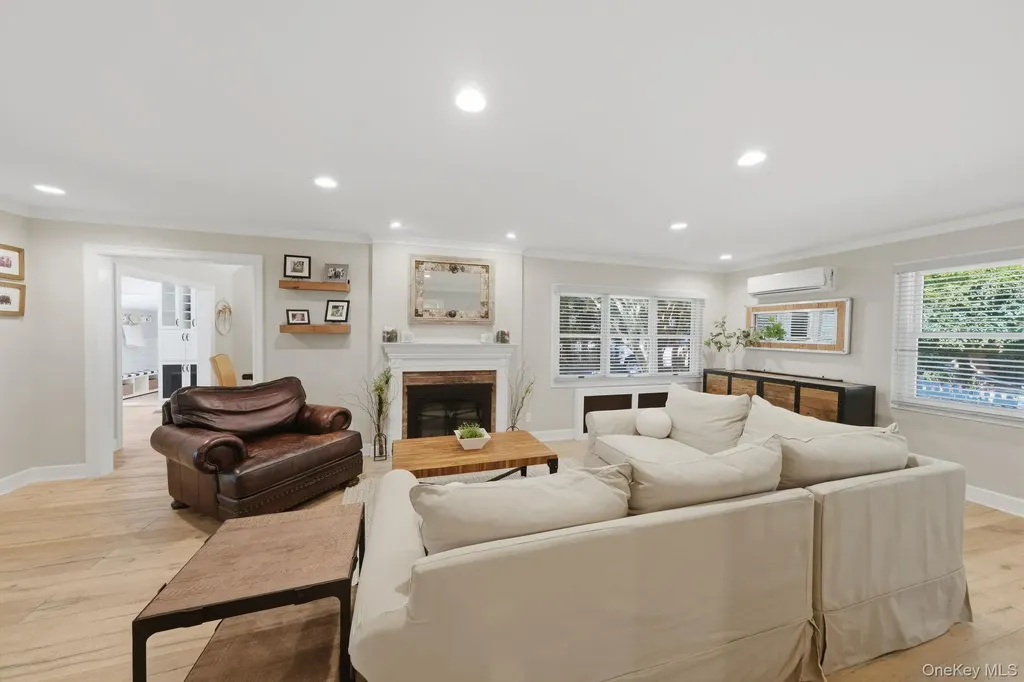 30 Landing Meadow Road Smithtown NY 11787