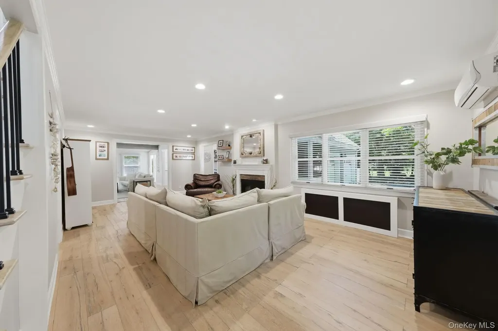 30 Landing Meadow Road Smithtown NY 11787