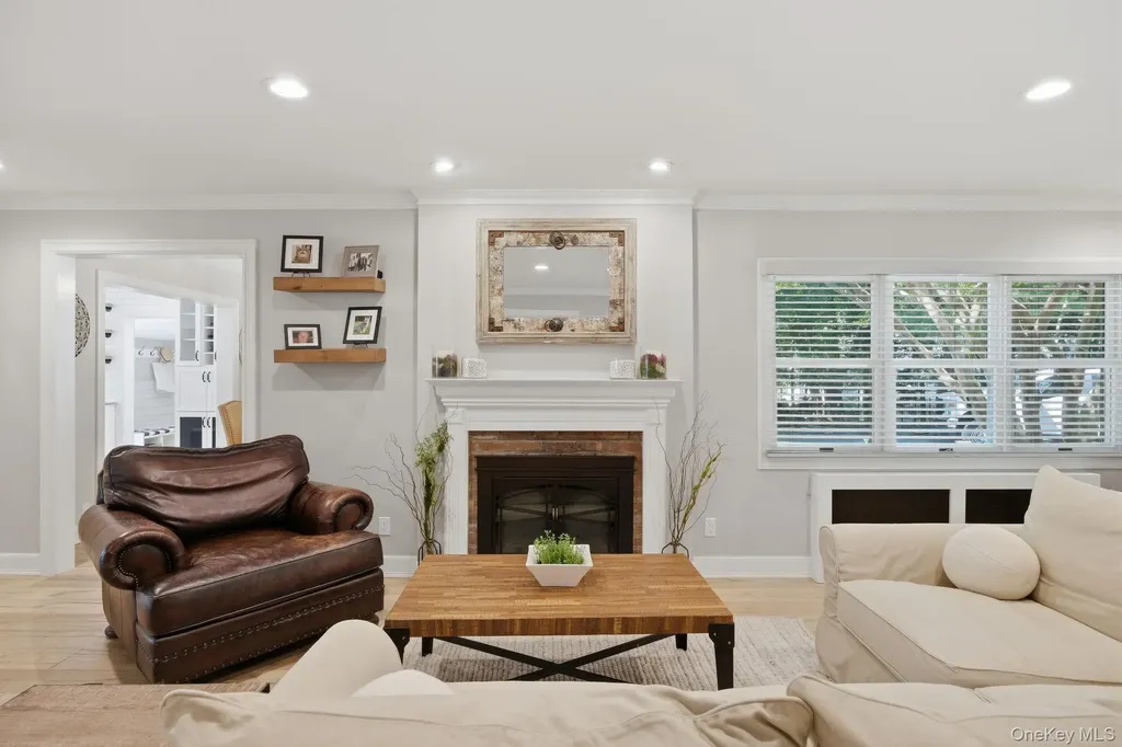 30 Landing Meadow Road Smithtown NY 11787