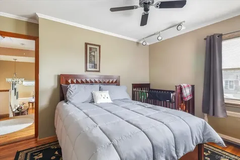 11 Damin Drive Farmingdale NY 11735