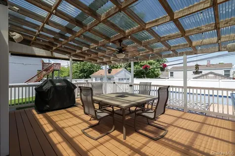 11 Damin Drive Farmingdale NY 11735