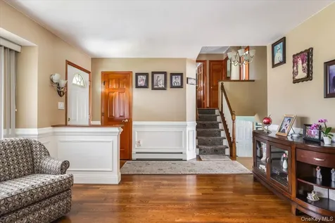 11 Damin Drive Farmingdale NY 11735