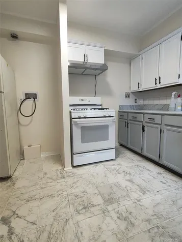 7 Lanecrest Avenue New Rochelle NY 10805