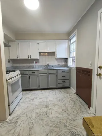 7 Lanecrest Avenue New Rochelle NY 10805