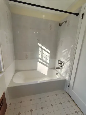 7 Lanecrest Avenue New Rochelle NY 10805