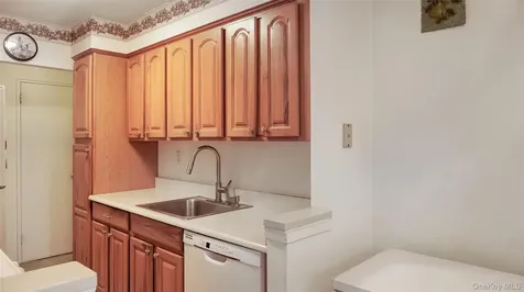 385 Mclean Avenue Yonkers NY 10705